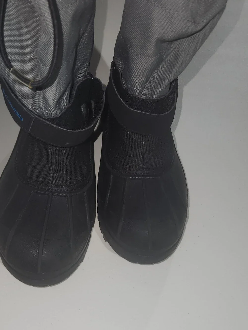 Columbia Kids Black and Gray Insulated Snow Boots Size 7